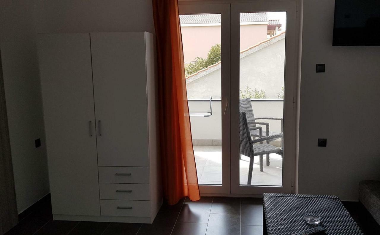 Apartments Star With Pool Biograd Na Moru Ngoại thất bức ảnh