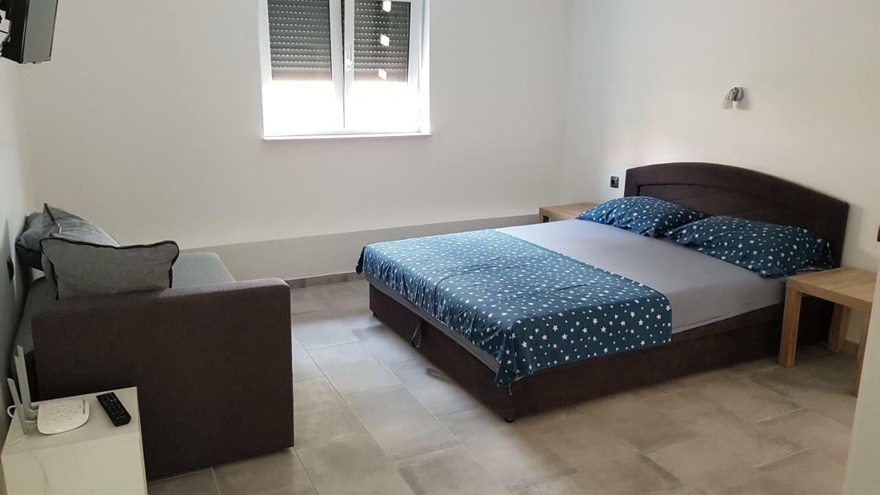 Apartments Star With Pool Biograd Na Moru Ngoại thất bức ảnh