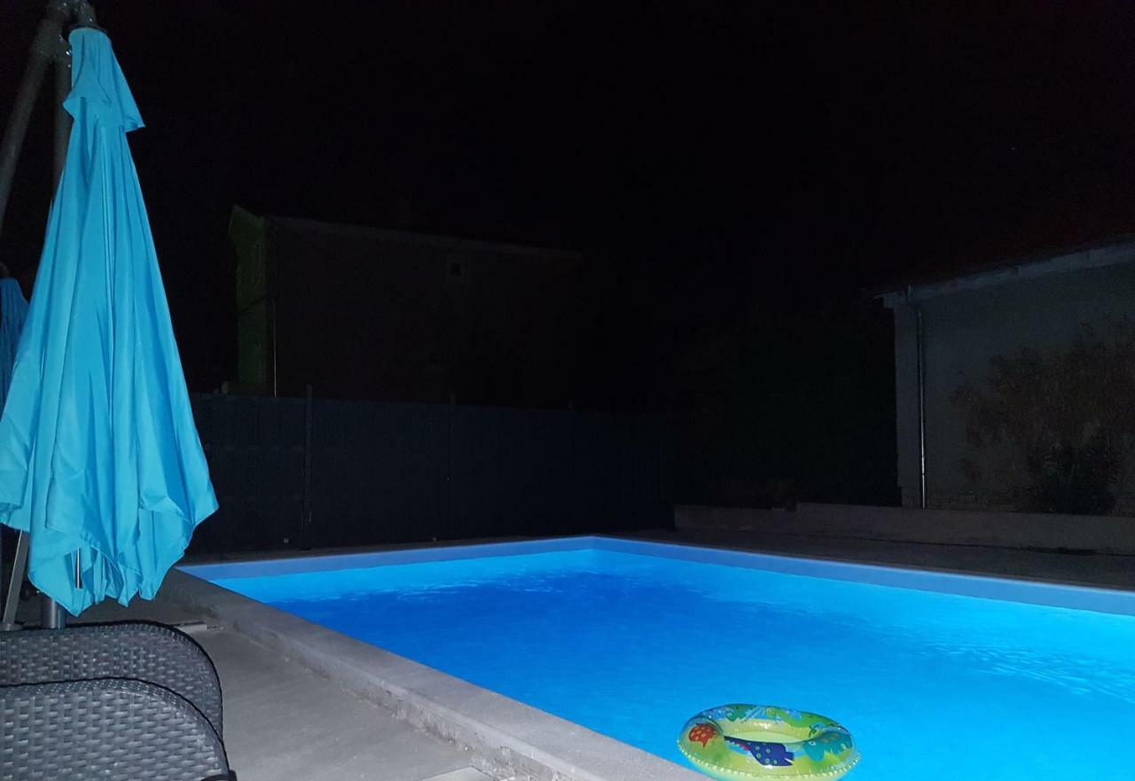 Apartments Star With Pool Biograd Na Moru Ngoại thất bức ảnh