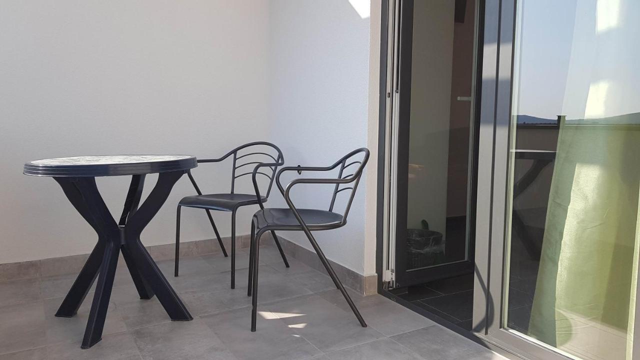 Apartments Star With Pool Biograd Na Moru Ngoại thất bức ảnh