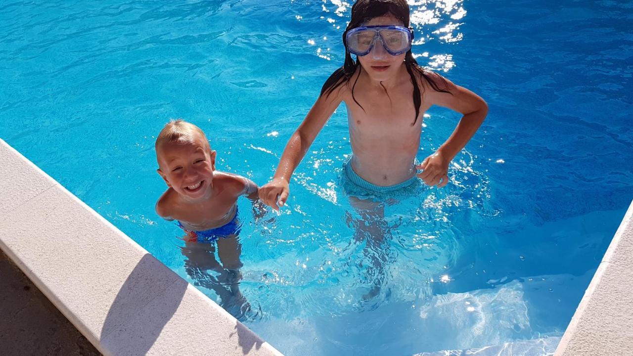 Apartments Star With Pool Biograd Na Moru Ngoại thất bức ảnh
