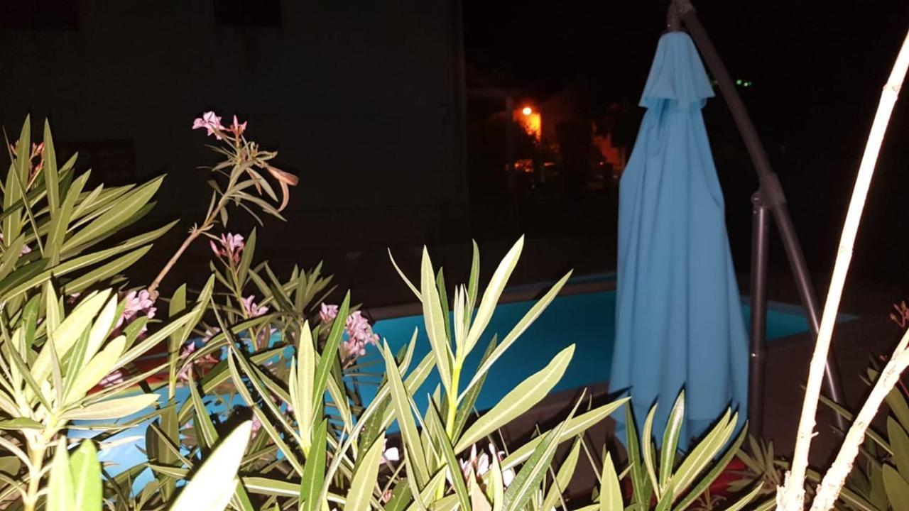 Apartments Star With Pool Biograd Na Moru Ngoại thất bức ảnh